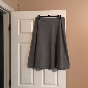 Casual skirt. NWT. Size L, Gray